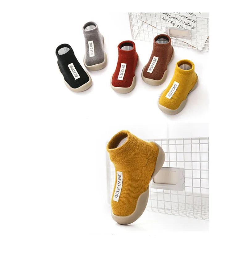 Bequeme Babyschuhe – Lauflernschuhe für Kleinkinder mit weicher, rutschfester Sohle