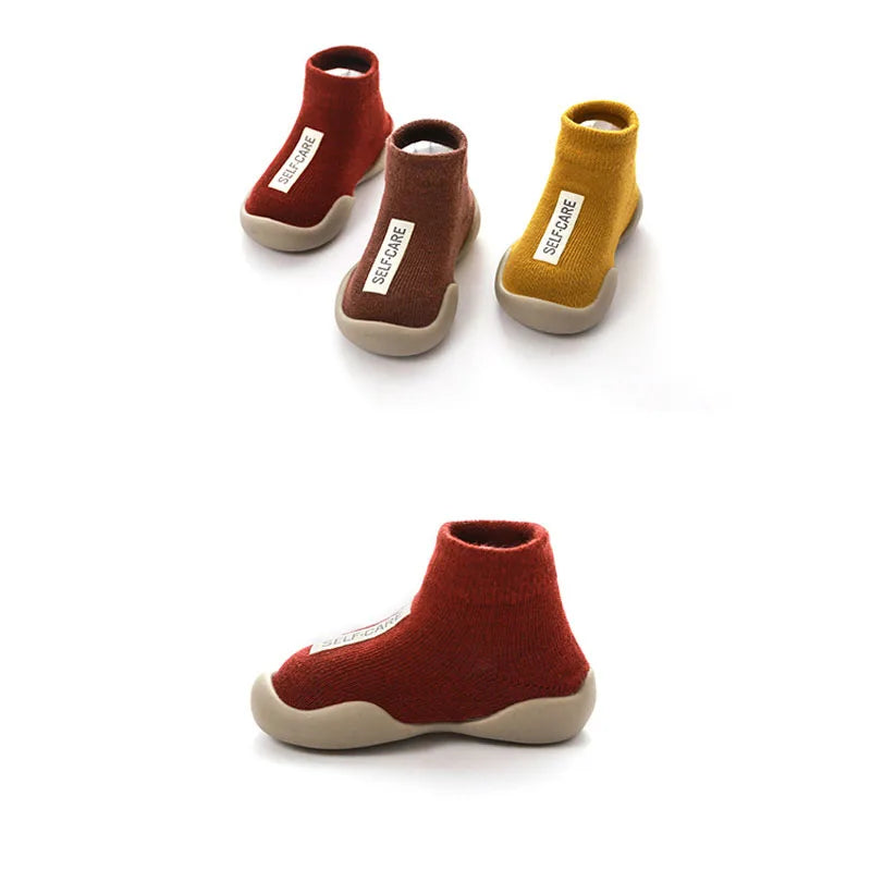 Bequeme Babyschuhe – Lauflernschuhe für Kleinkinder mit weicher, rutschfester Sohle