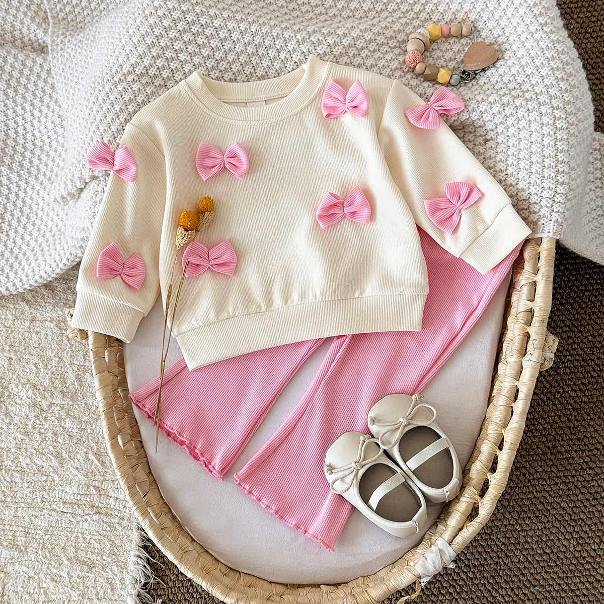 Baby und Kinder Zweiteiler Set - Set mit Stickerei für jede Jahreszeit