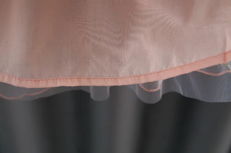 Prinzessinnen-Kleid für Mädchen – Gestricktes Kleid mit Blumen und Puffärmeln