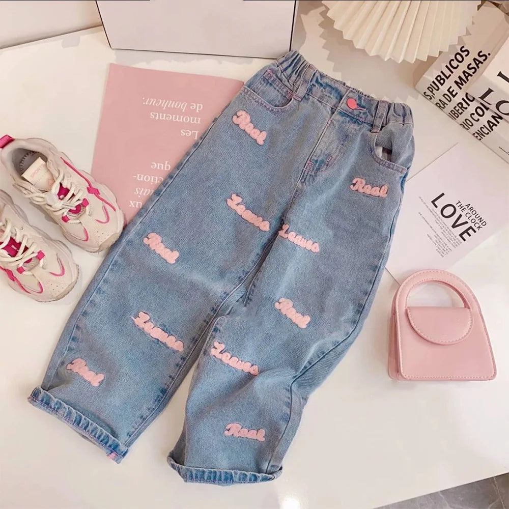 Stylisches Jeans-Set für Kinder – Lässiges Mode-Outfit für Herbst
