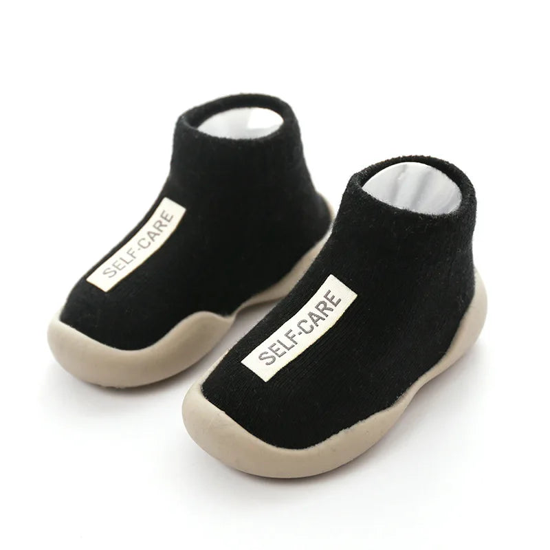 Bequeme Babyschuhe – Lauflernschuhe für Kleinkinder mit weicher, rutschfester Sohle