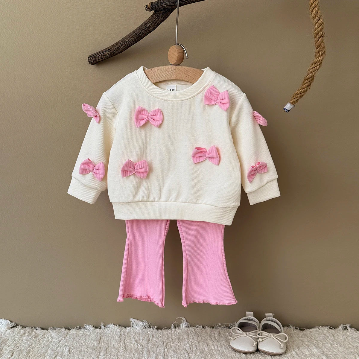 Baby und Kinder Zweiteiler Set - Set mit Stickerei für jede Jahreszeit