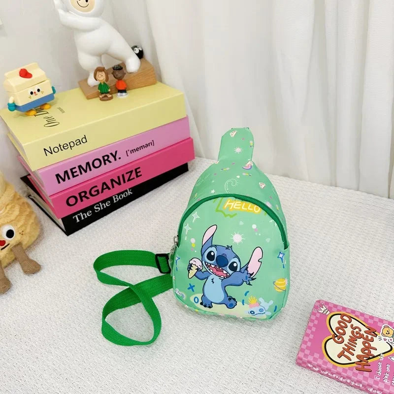 Stitch & Angel Cartoon-Umhängetasche mit Münzfach – Modische lässige Brusttasche für Alltag, Reisen und Freizeit