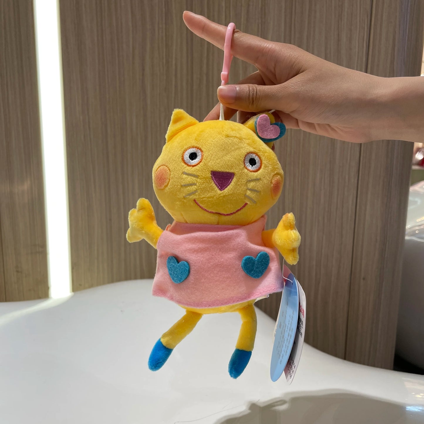 Peppa Pig Plüschpuppe (19 cm) – Weiche Kinder Plüschfigur mit Peppa, George, Suzy & Co.