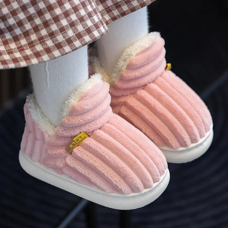 Warme Plüsch-Hausschuhe – Gemütliche Schuhe mit weicher Sohle für Kinder