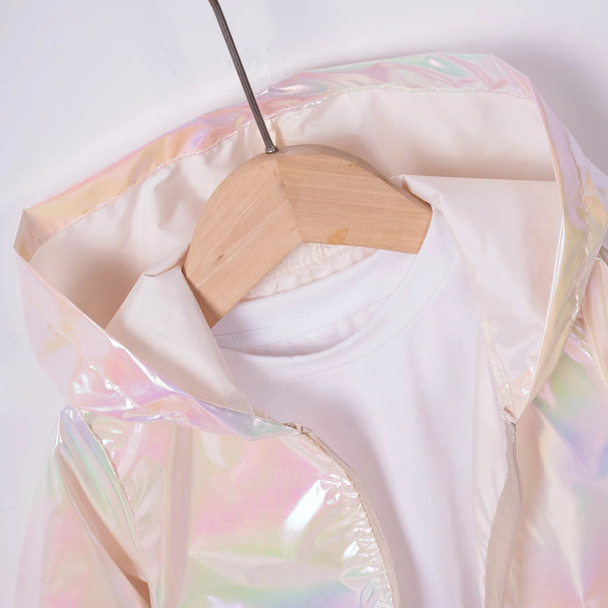 Perlglanz-Jacke für Mädchen – Trendige Kapuzenjacke für Frühling & Herbst