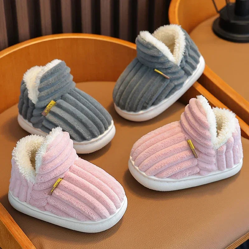 Warme Plüsch-Hausschuhe – Gemütliche Schuhe mit weicher Sohle für Kinder