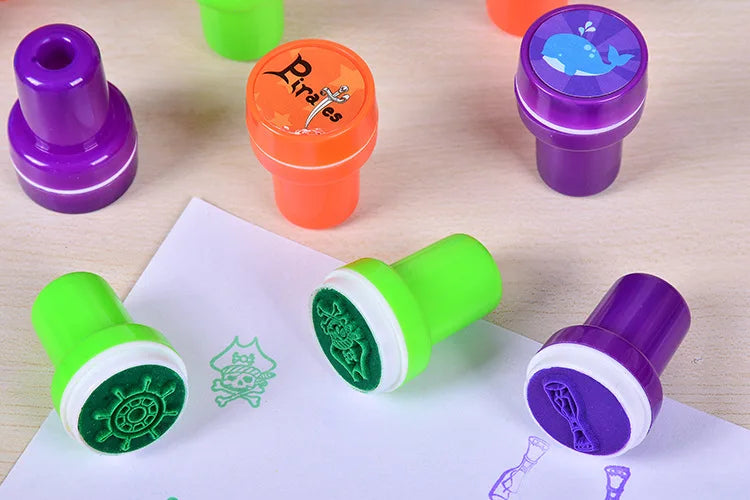 10 Stück bunte Kinder-Stempel – Kreatives Basteln, Malen & Dekorieren für kleine Künstler!