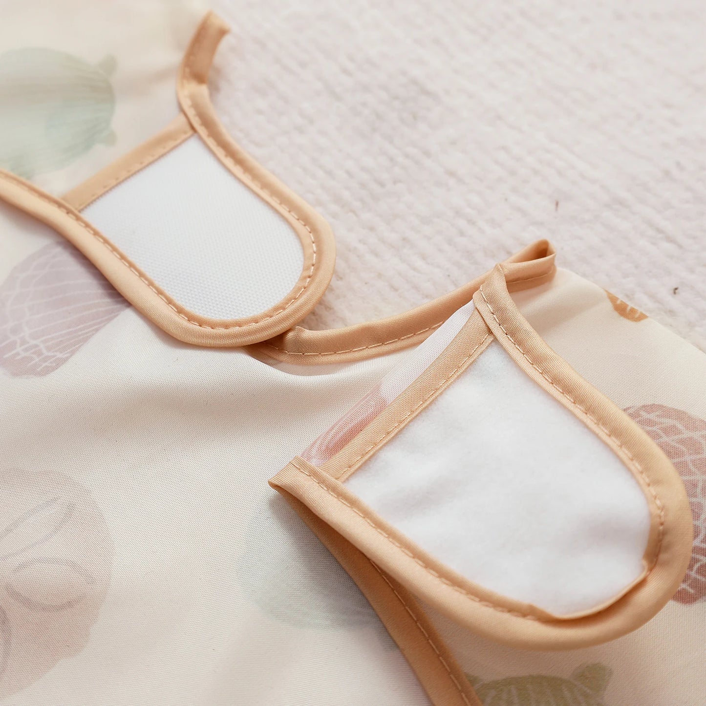 Elinfant Baby / Kleinkind Langarm-Lätzchen – Das praktische All-in-One Wasserdichte Lätzchen für Babys!