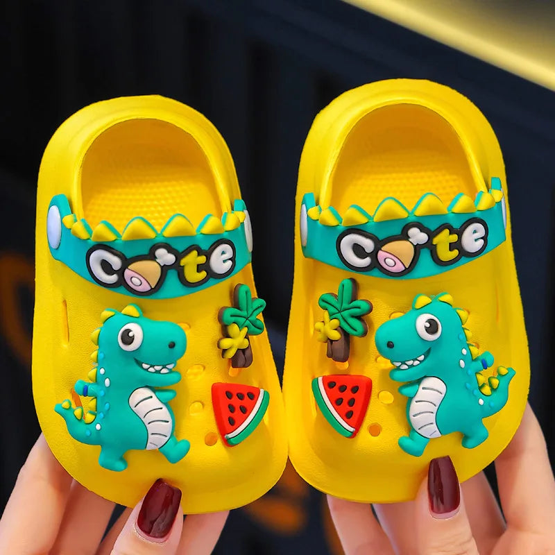 Dino Gartenschuhe / Badeschuhe für Kinder – Rutschfeste Hausschuhe