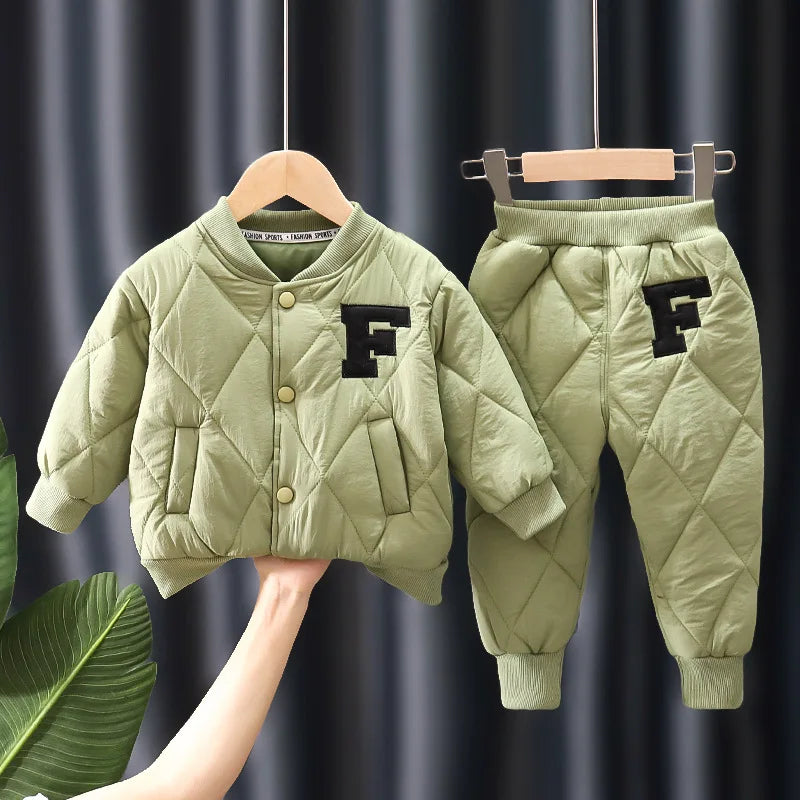 Stylisches Set für Jungen – Herbst & Winter Warmer Wintermantel & Hose