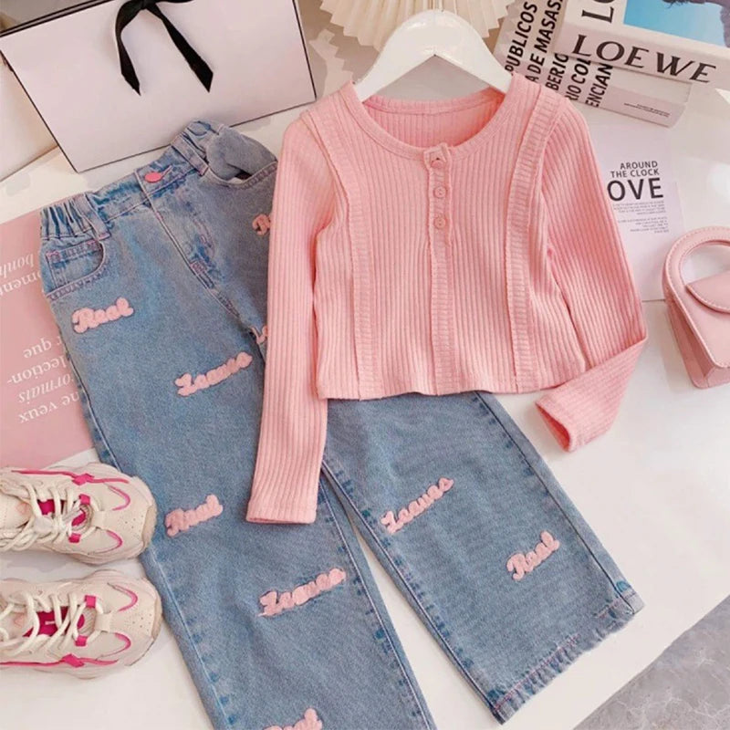 Stylisches Jeans-Set für Kinder – Lässiges Mode-Outfit für Herbst