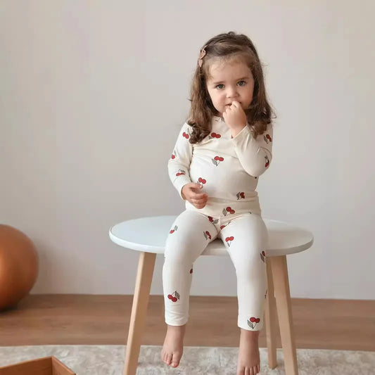 Kinder-Pyjama-Set – Weiche Homewear aus Baumwolle mit Früchte-Print