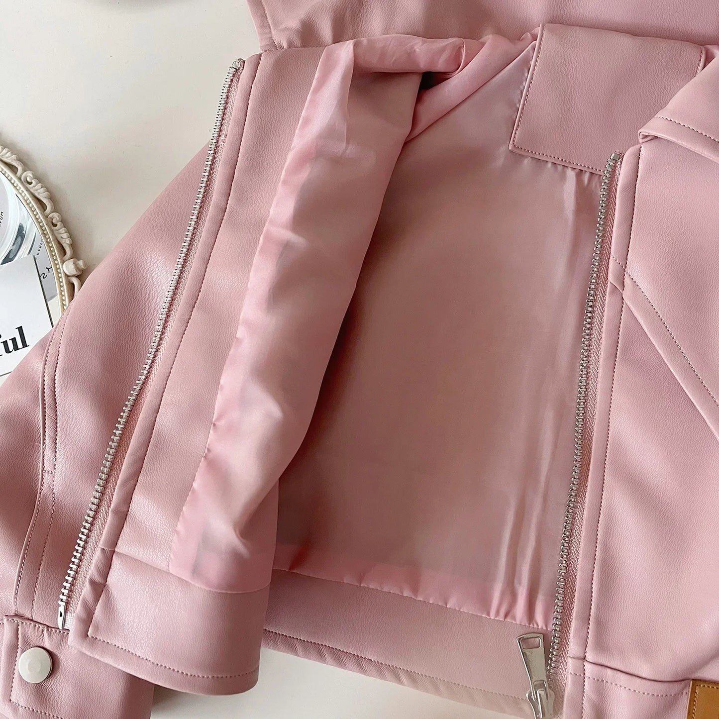 Zweiteiliges Set für Mädchen, hübsches Revers, solides Lederoberteil + Faltenrock aus massivem Leder, Kinderkleidung, Kleinkind-Mädchen-Kleidung