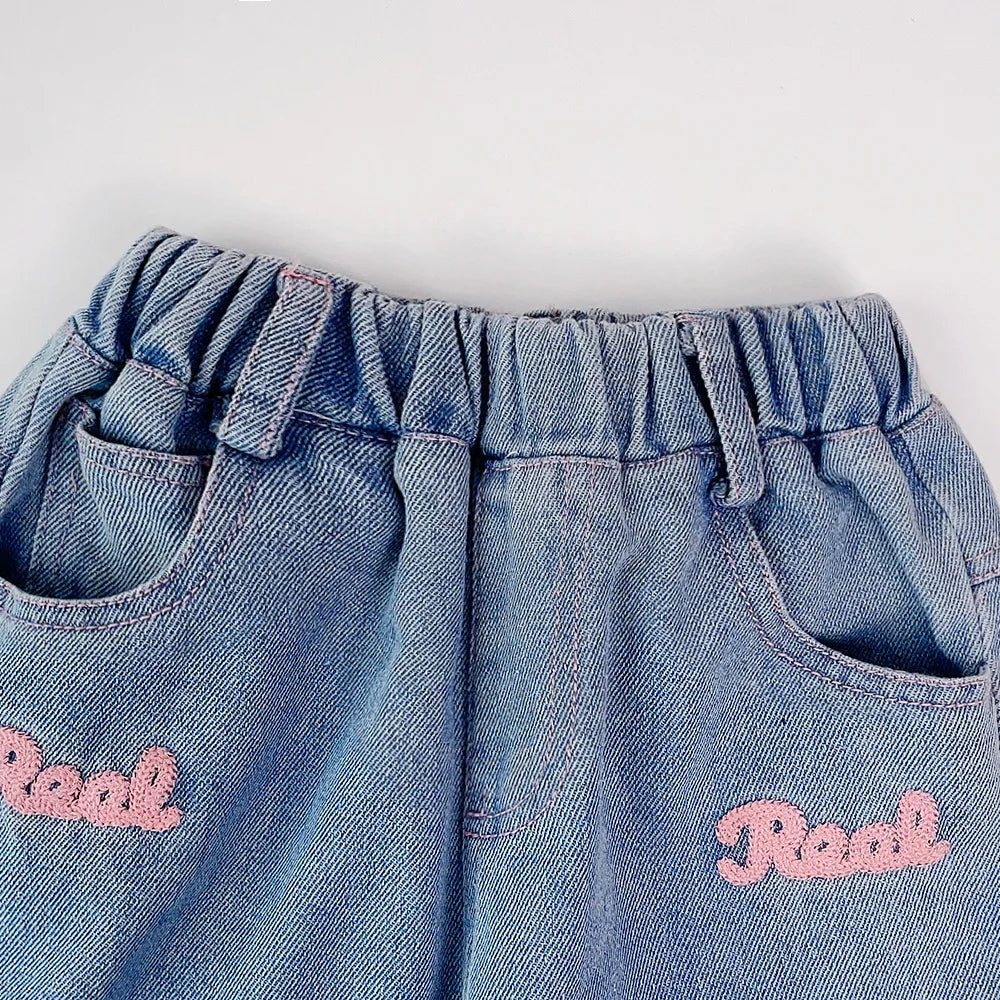 Stylisches Jeans-Set für Kinder – Lässiges Mode-Outfit für Herbst