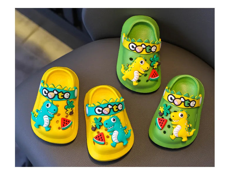Dino Gartenschuhe / Badeschuhe für Kinder – Rutschfeste Hausschuhe