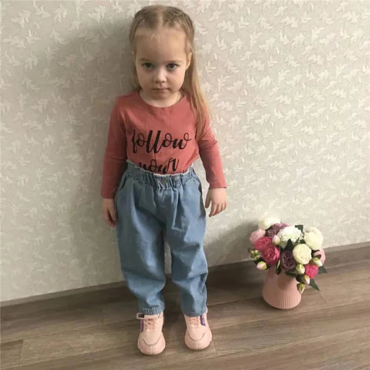 Jeans für Babys – Hohe Taille für warme Herbst-Winter-Tage