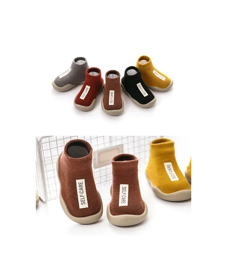 Bequeme Babyschuhe – Lauflernschuhe für Kleinkinder mit weicher, rutschfester Sohle