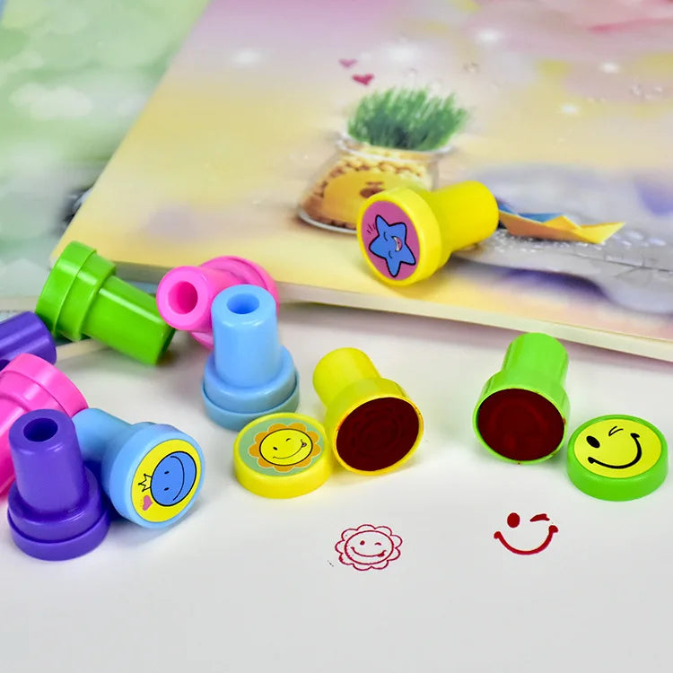 10 Stück bunte Kinder-Stempel – Kreatives Basteln, Malen & Dekorieren für kleine Künstler!