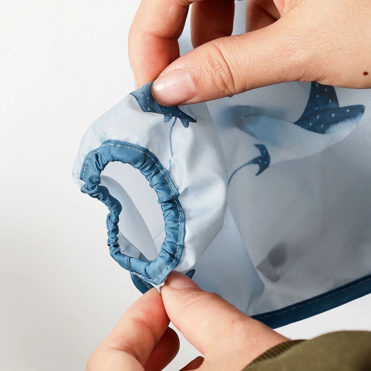 Elinfant Baby / Kleinkind Langarm-Lätzchen – Das praktische All-in-One Wasserdichte Lätzchen für Babys!