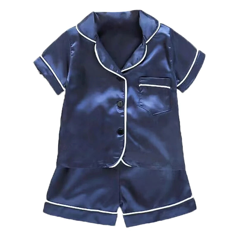 Schönes Baby-Pyjama-Set – Haushaltskleidung aus Eisseide und Satin