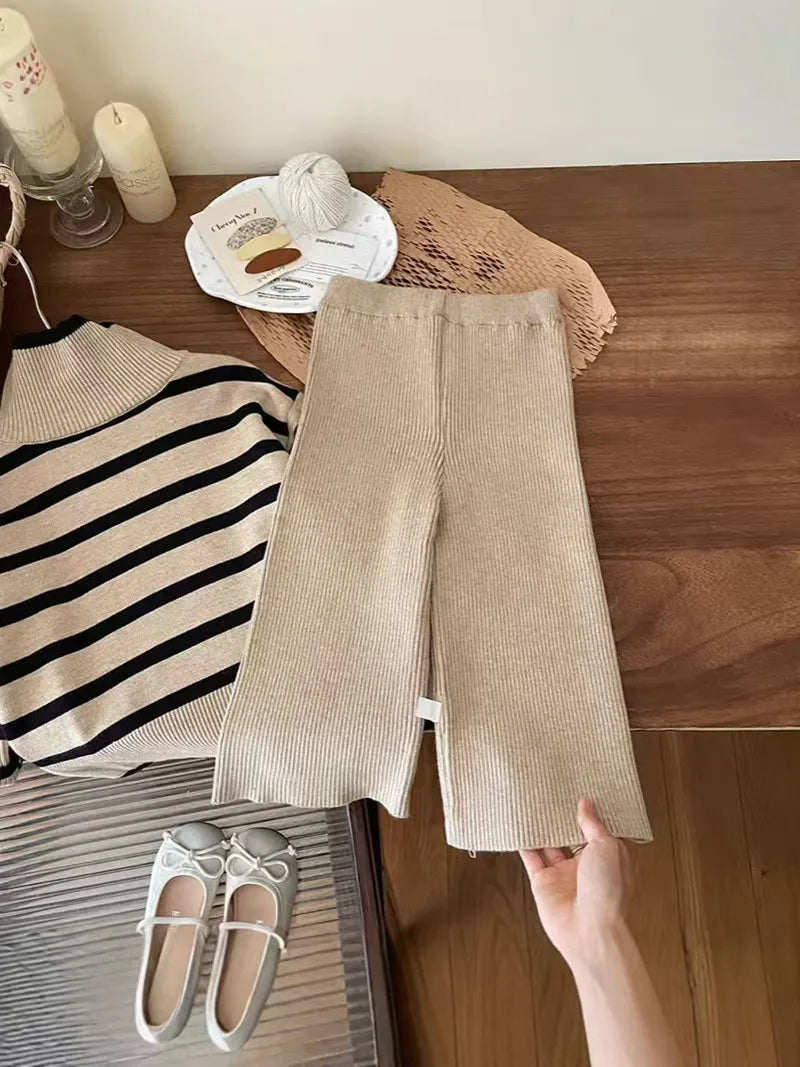 Mädchen-Herbst- und Winter-Set 2025 – Stilvoller Strickpullover mit hohem Kragen und weiten Beinen, zweiter Teil mit Hose, modisches Baby-Outfit für kalte Tage