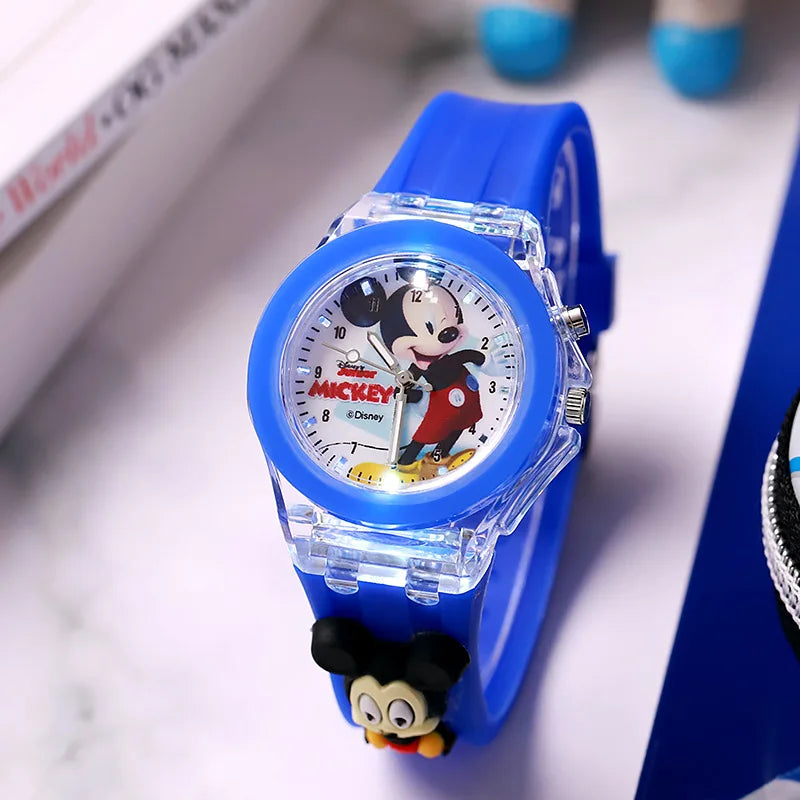 3D Mickey Mouse oder Marvel Kinderuhr mit Leuchtfunktion – Bunte Silikon-Digitaluhr für Mädchen und Damen, Perfektes Geschenk für Kinder und Disney-Fans