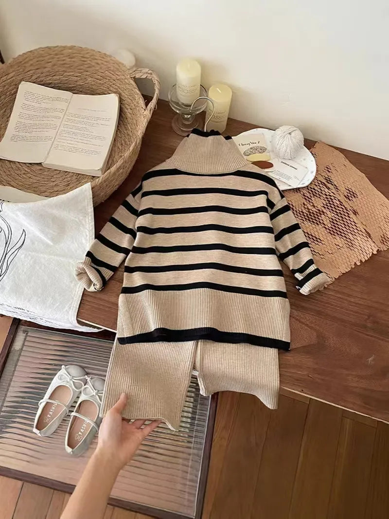 Mädchen-Herbst- und Winter-Set 2025 – Stilvoller Strickpullover mit hohem Kragen und weiten Beinen, zweiter Teil mit Hose, modisches Baby-Outfit für kalte Tage