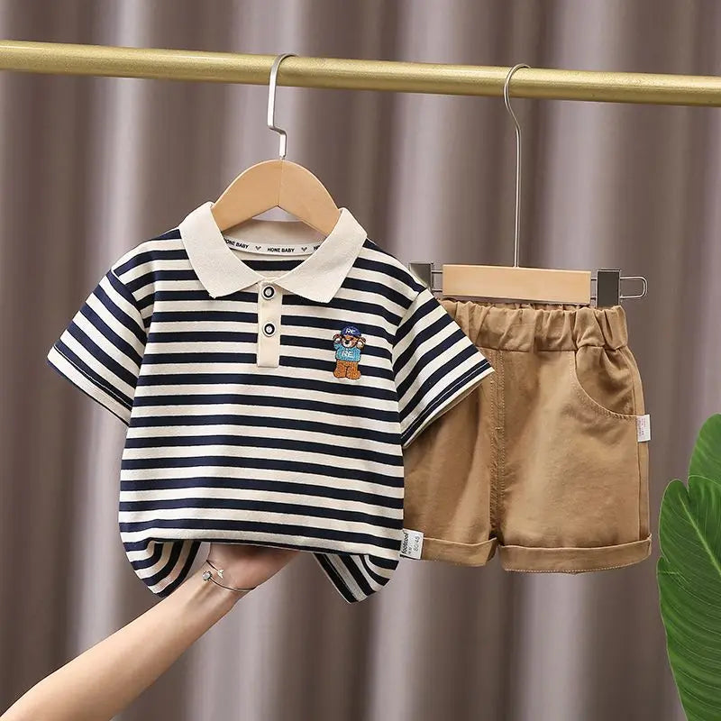 Verschiedene Sets für Babys – Bequemes T-Shirt & Shorts aus Baumwolle