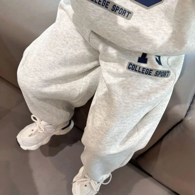 Kinder Sport- und Freizeit-Anzug Set für Jungen – 2-teiliges bequemes Baumwolloutfit mit Stehkragen, Tops und Hosen, perfekt für Frühling und Herbst, 1-5 Jahre