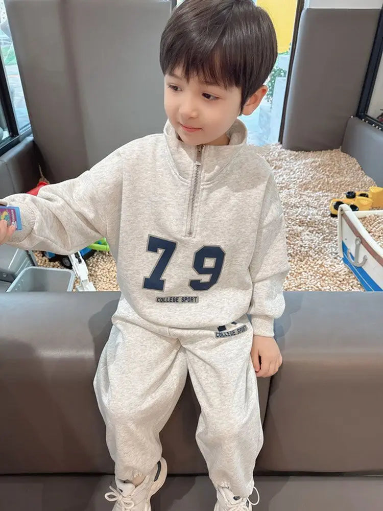 Kinder Sport- und Freizeit-Anzug Set für Jungen – 2-teiliges bequemes Baumwolloutfit mit Stehkragen, Tops und Hosen, perfekt für Frühling und Herbst, 1-5 Jahre