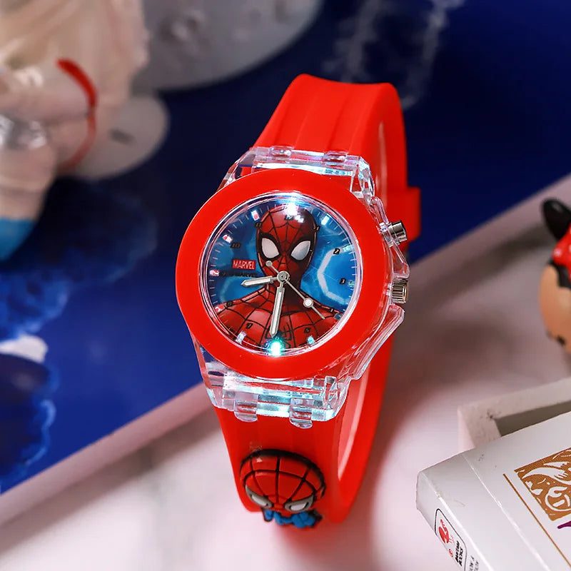 3D Mickey Mouse oder Marvel Kinderuhr mit Leuchtfunktion – Bunte Silikon-Digitaluhr für Mädchen und Damen, Perfektes Geschenk für Kinder und Disney-Fans
