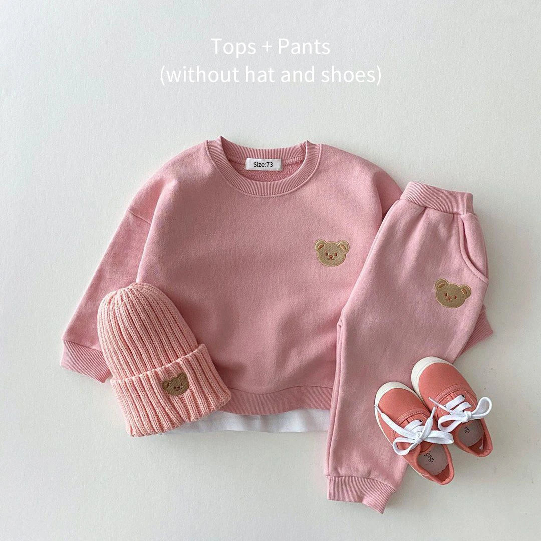 Herbstlicher Kinder-Sportanzug – Lässiges Set aus Baumwolle mit Bären-Motiv ( ohne Mütze & ohne Schuhe )