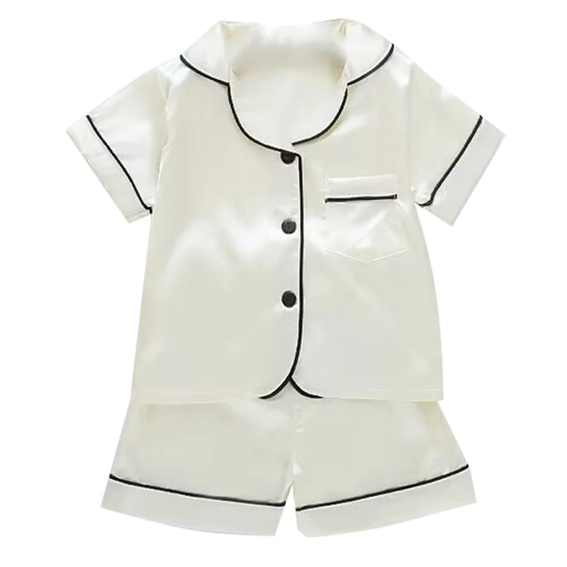 Schönes Baby-Pyjama-Set – Haushaltskleidung aus Eisseide und Satin