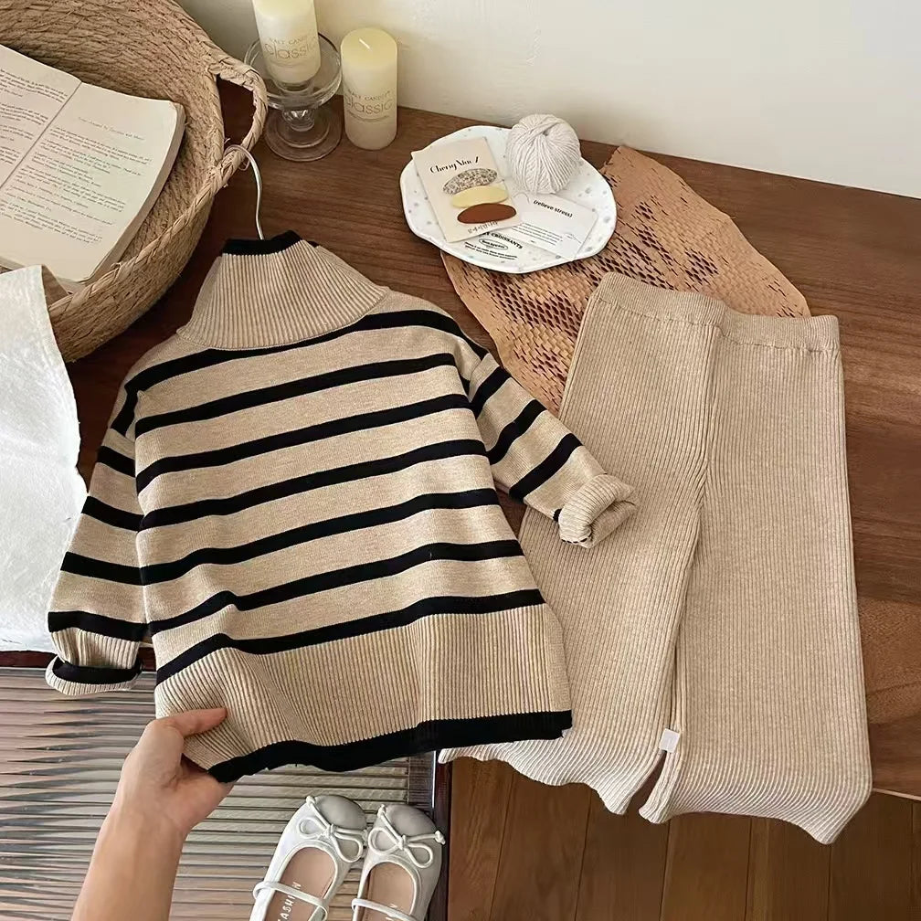 Mädchen-Herbst- und Winter-Set 2025 – Stilvoller Strickpullover mit hohem Kragen und weiten Beinen, zweiter Teil mit Hose, modisches Baby-Outfit für kalte Tage