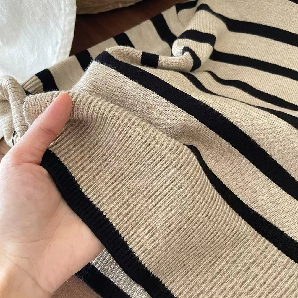 Mädchen-Herbst- und Winter-Set 2025 – Stilvoller Strickpullover mit hohem Kragen und weiten Beinen, zweiter Teil mit Hose, modisches Baby-Outfit für kalte Tage