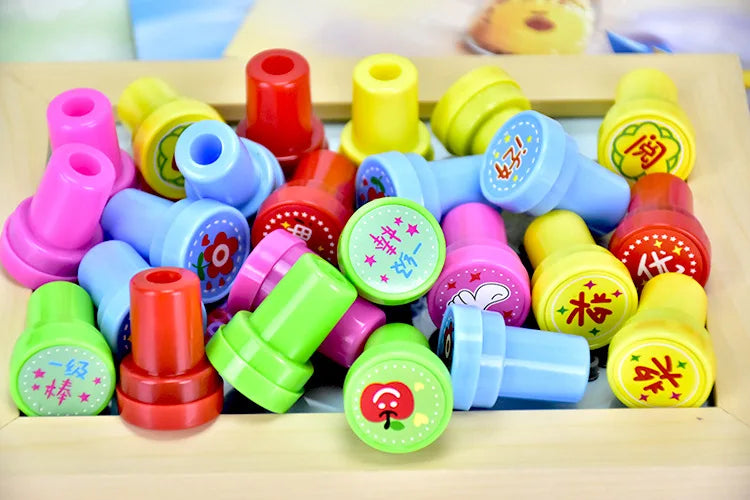10 Stück bunte Kinder-Stempel – Kreatives Basteln, Malen & Dekorieren für kleine Künstler!