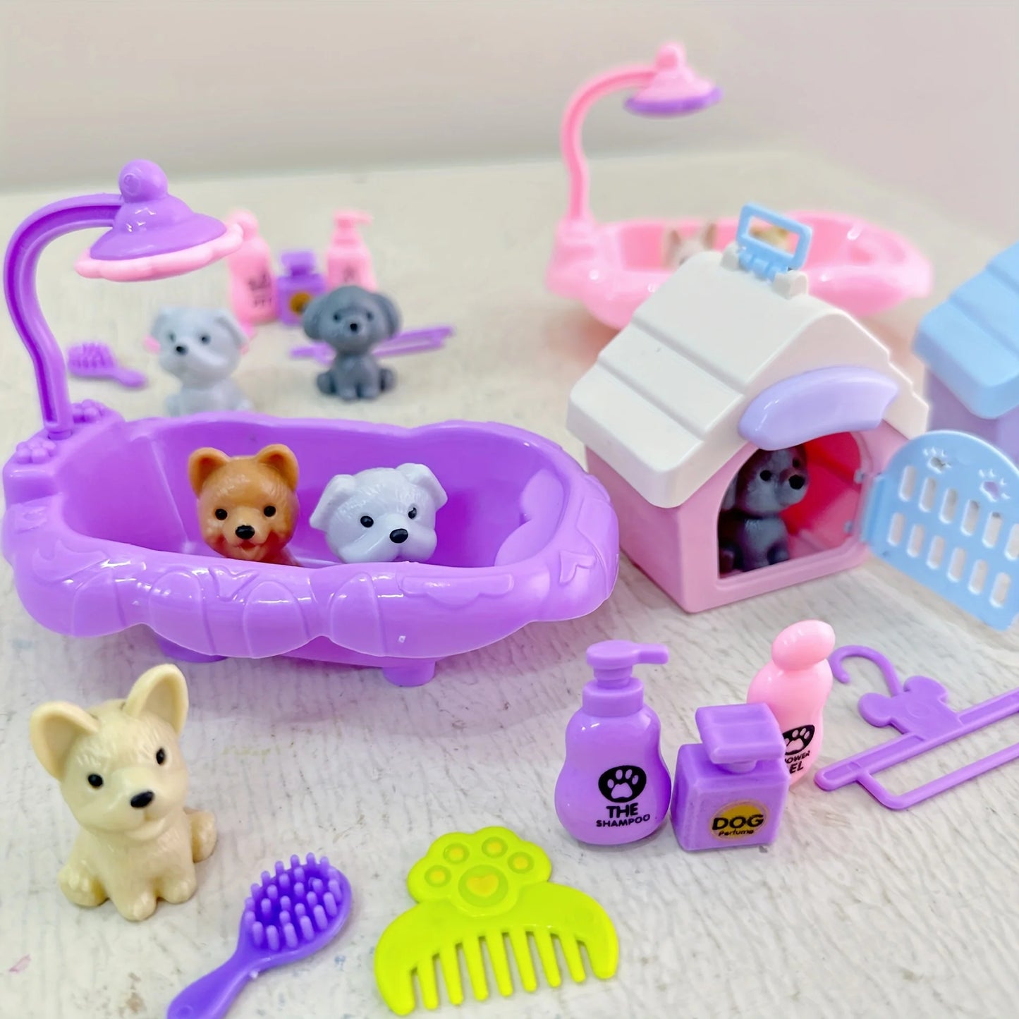 Kinder Hundespielzeug Set mit Korb – Nette Haustier-Puppe für Familien, Hundekäfig, Spielszene, Weihnachts- und Thanksgiving-Geschenke, farblich zufällig
