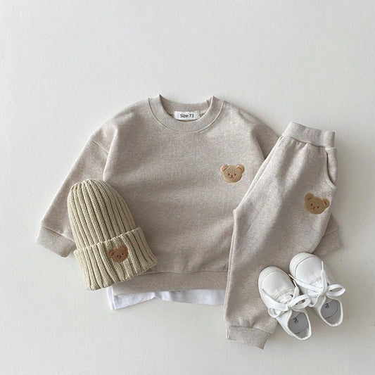 Herbstlicher Kinder-Sportanzug – Lässiges Set aus Baumwolle mit Bären-Motiv ( ohne Mütze & ohne Schuhe )