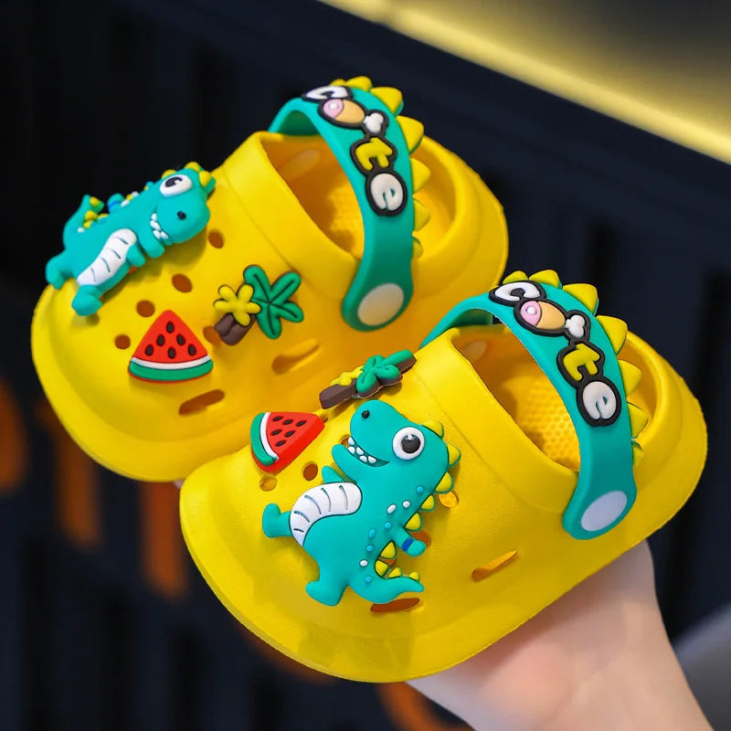 Dino Gartenschuhe / Badeschuhe für Kinder – Rutschfeste Hausschuhe