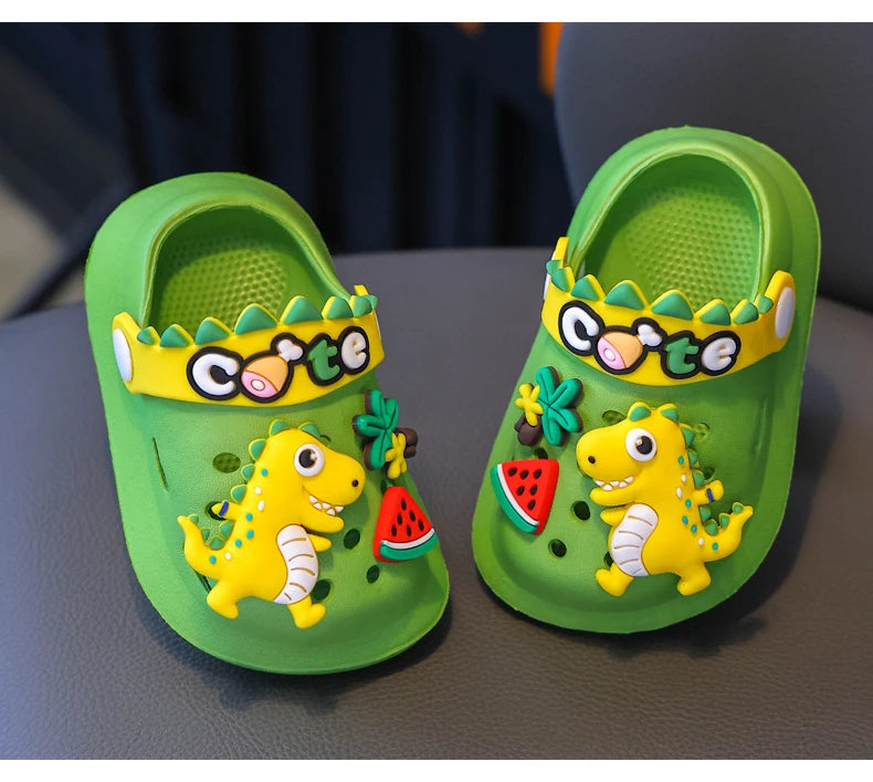 Dino Gartenschuhe / Badeschuhe für Kinder – Rutschfeste Hausschuhe